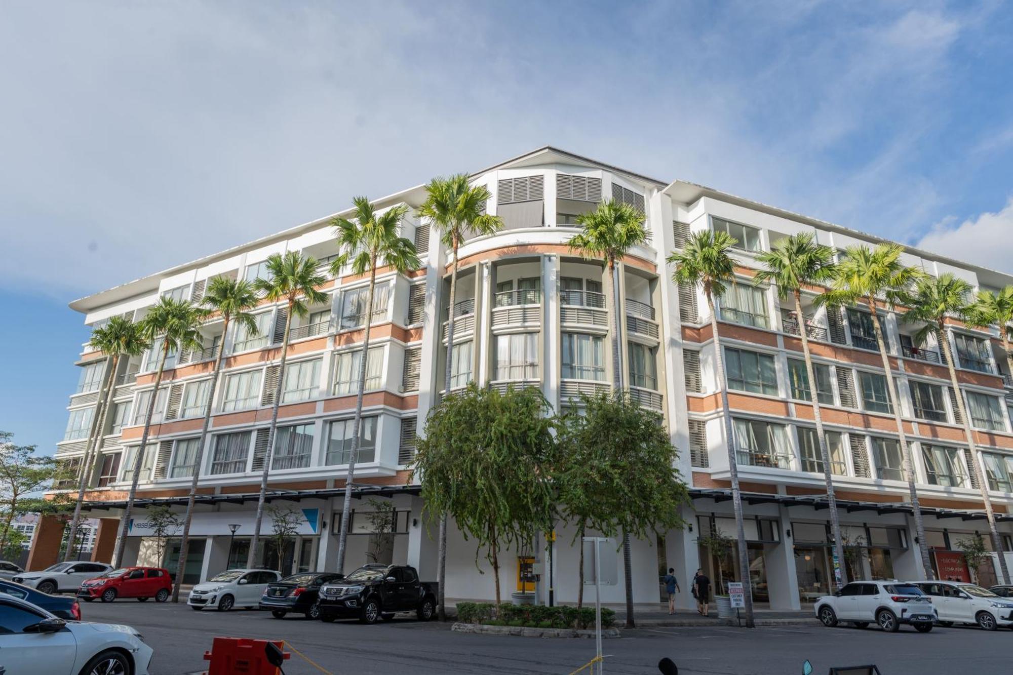 Marina Times Square Homestay By Evernent Мірі Екстер'єр фото